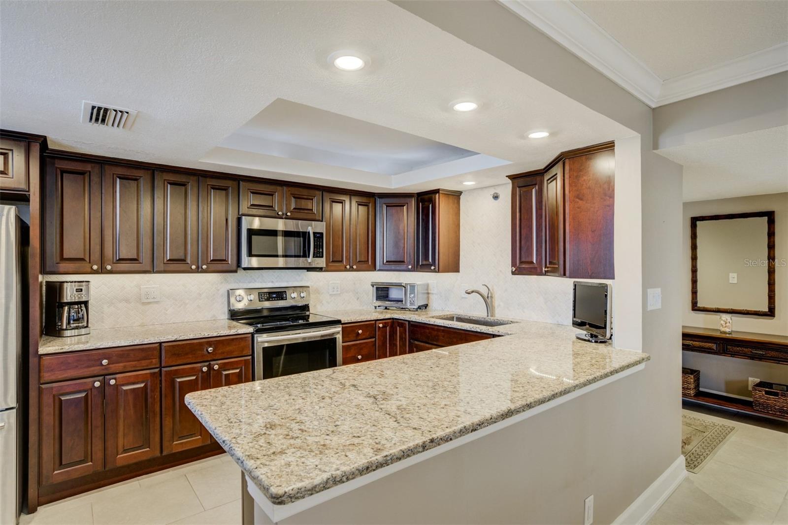 Image 6 of 25 For 1480 Gulf Boulevard 103