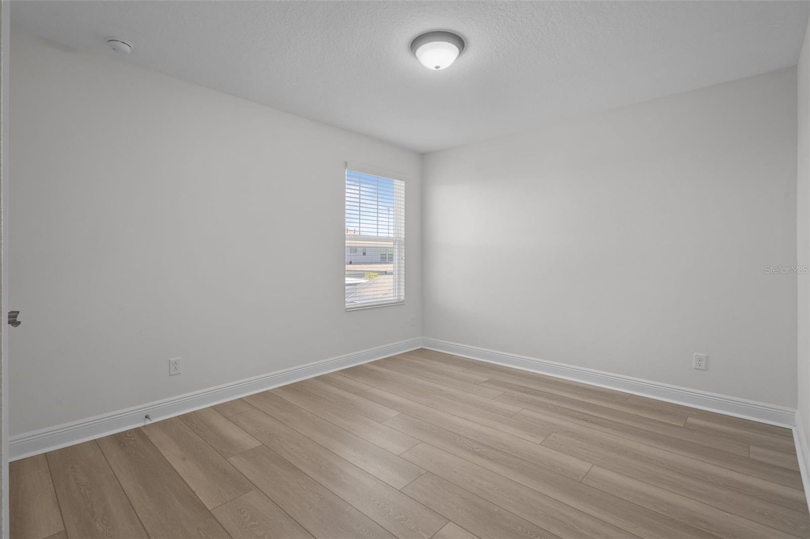 Image 27 of 58 For 4528 Ballantrae Boulevard