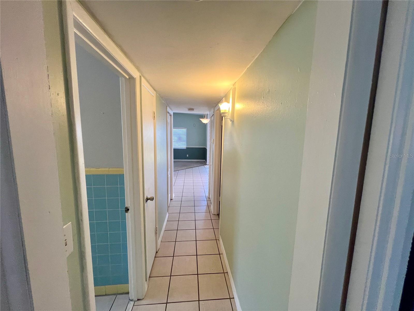 Image 10 of 24 For 2026 Burlington Avenue N