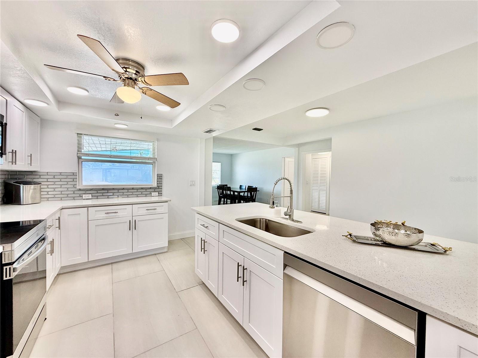 Image 11 of 33 For 11355 2nd Street E