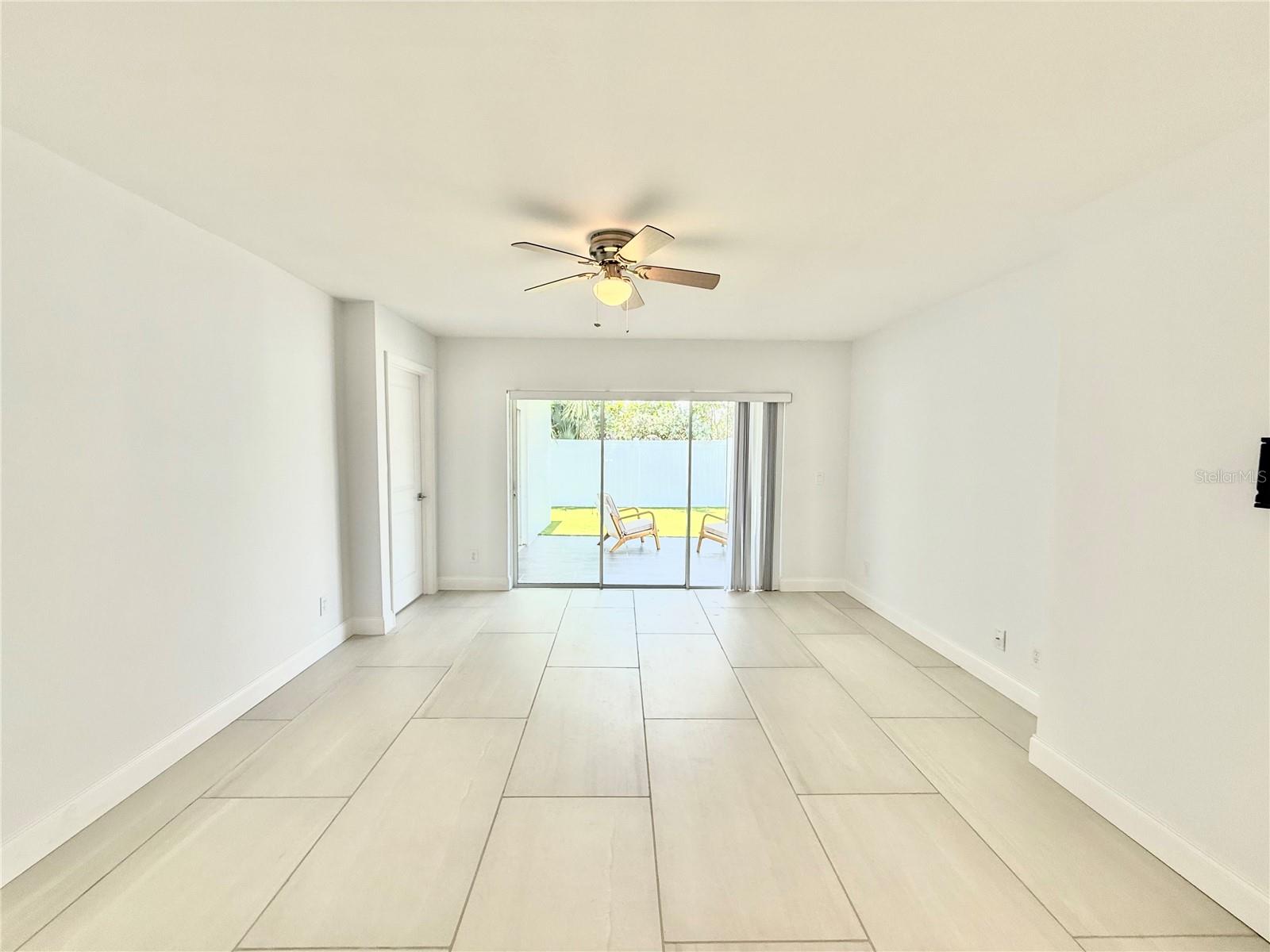 Image 13 of 33 For 11355 2nd Street E