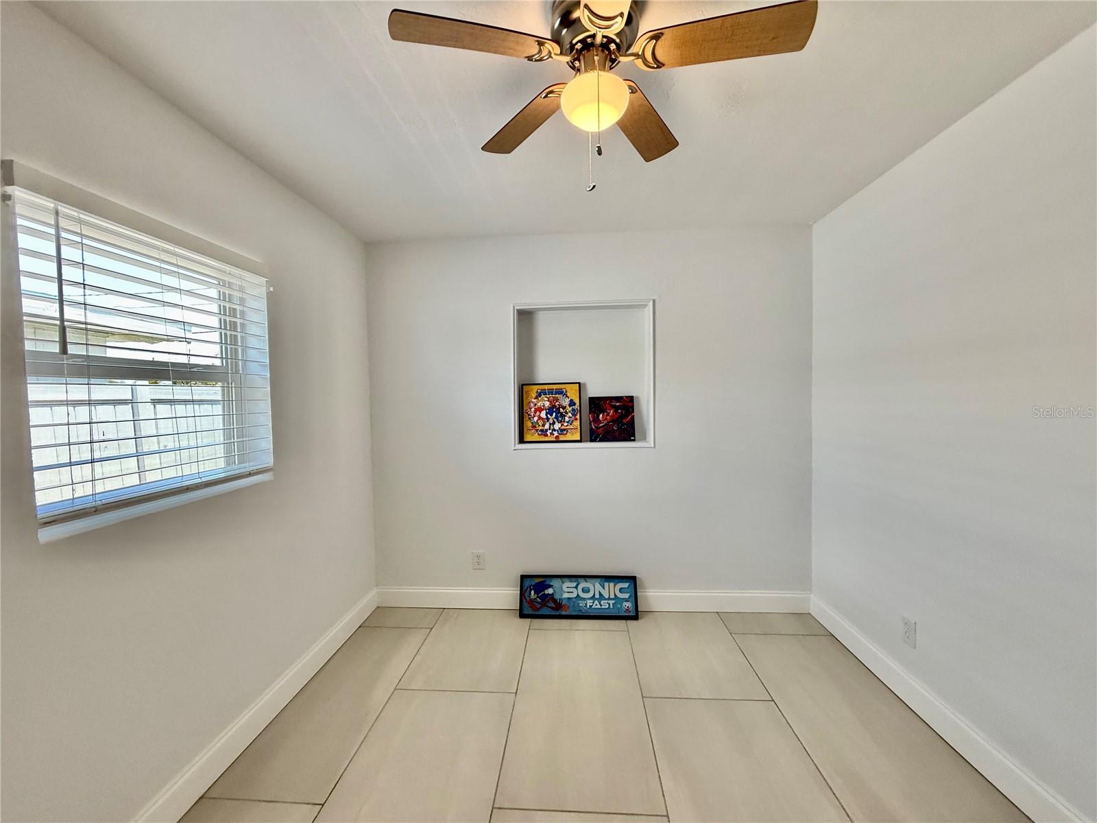 Image 23 of 33 For 11355 2nd Street E