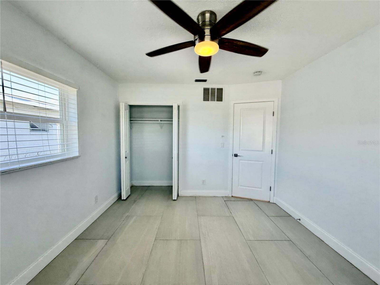 Image 27 of 33 For 11355 2nd Street E