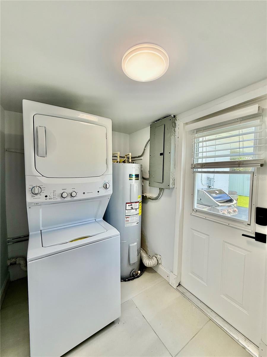 Image 28 of 33 For 11355 2nd Street E