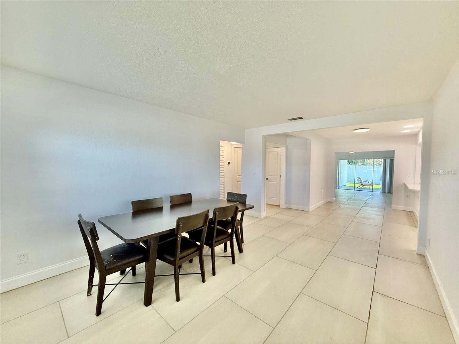 Image 4 of 33 For 11355 2nd Street E