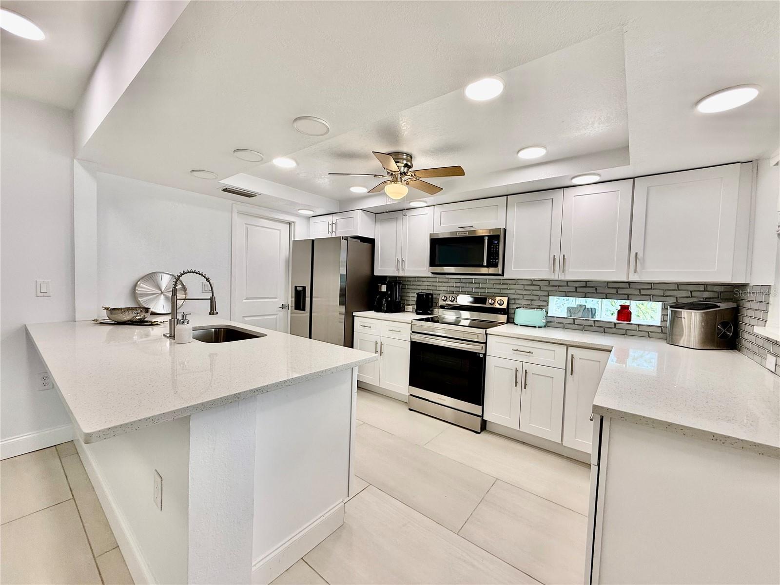 Image 8 of 33 For 11355 2nd Street E
