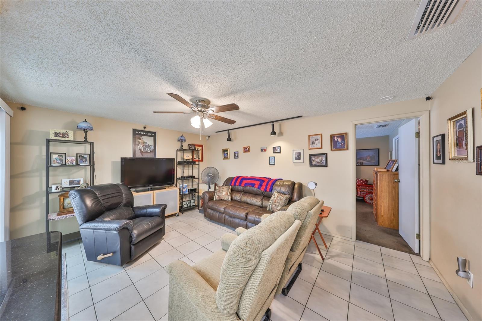 Image 7 of 40 For 601 Cedar Grove Drive