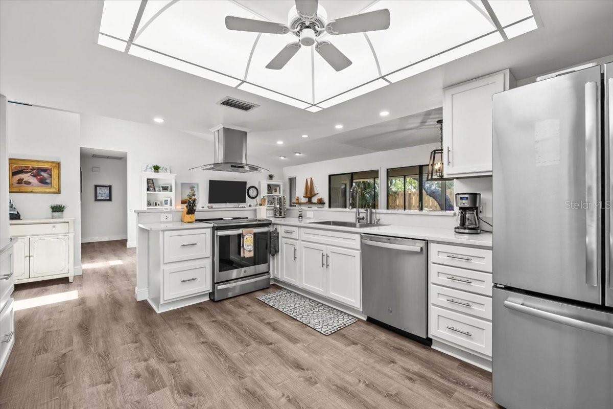 Image 15 of 48 For 110 Parkside Colony Drive