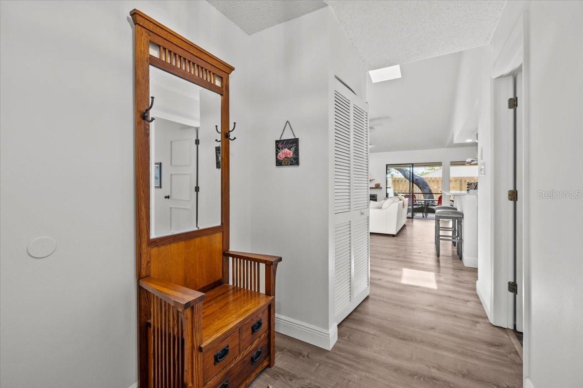 Image 8 of 48 For 110 Parkside Colony Drive