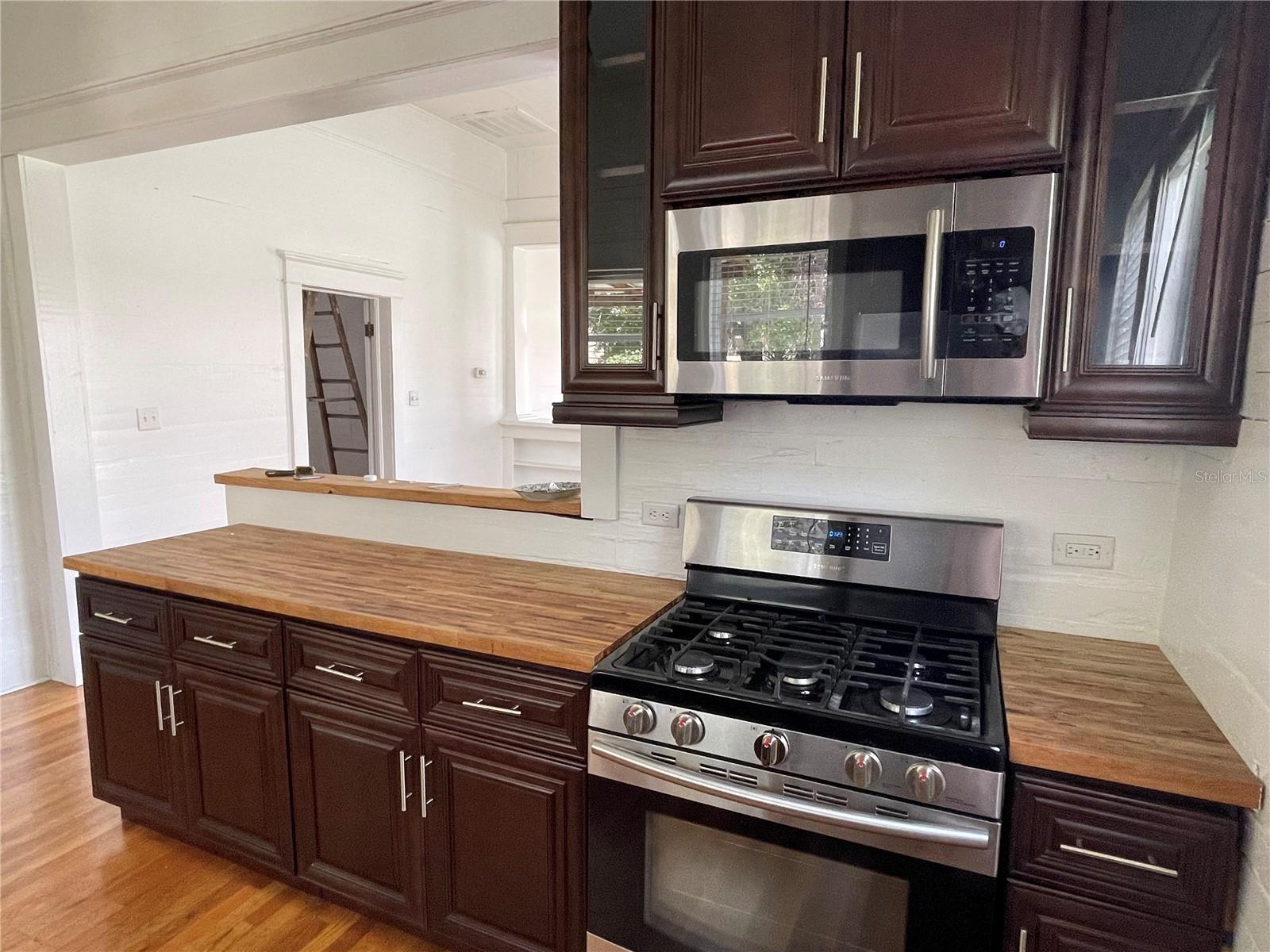 Image 11 of 21 For 2221 11th Avenue
