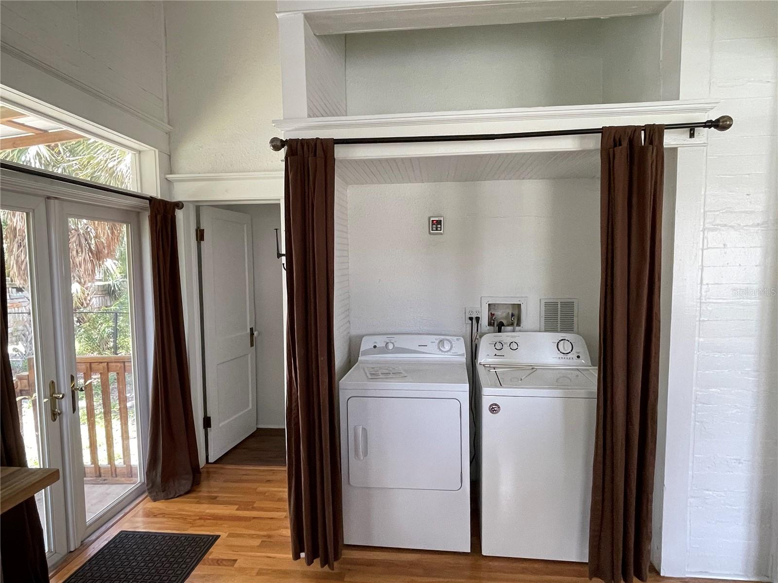 Image 13 of 21 For 2221 11th Avenue