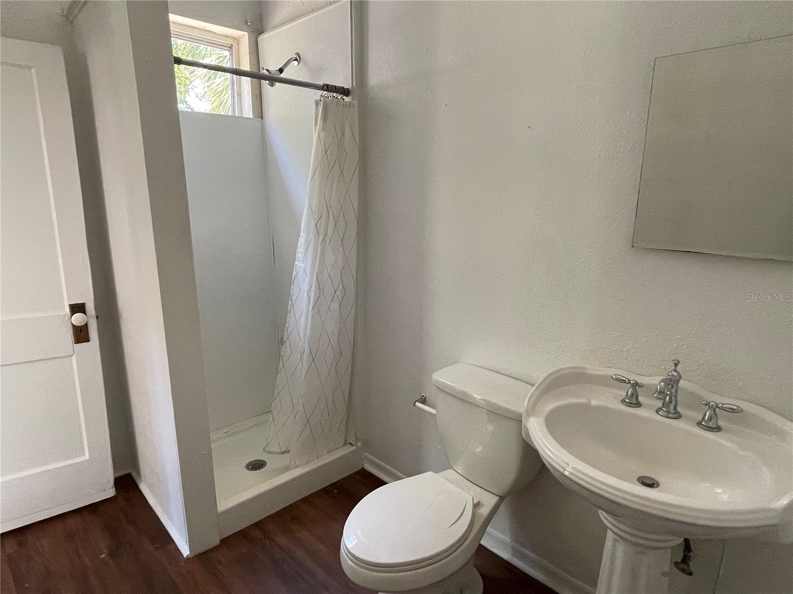 Image 17 of 21 For 2221 11th Avenue