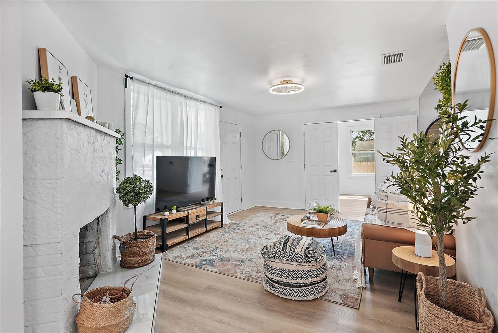 Image 6 of 29 For 3000 19th Avenue S