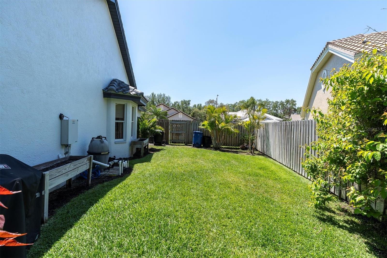 Image 43 of 47 For 865 Live Oak Terrace Ne