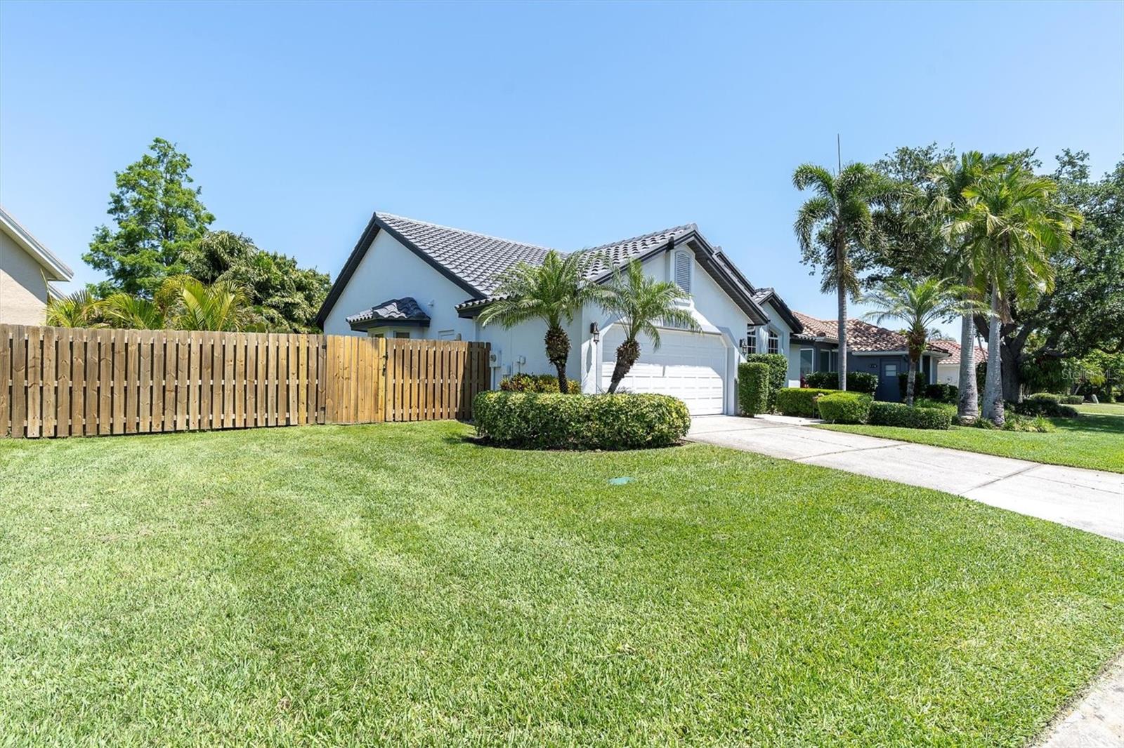Image 44 of 47 For 865 Live Oak Terrace Ne