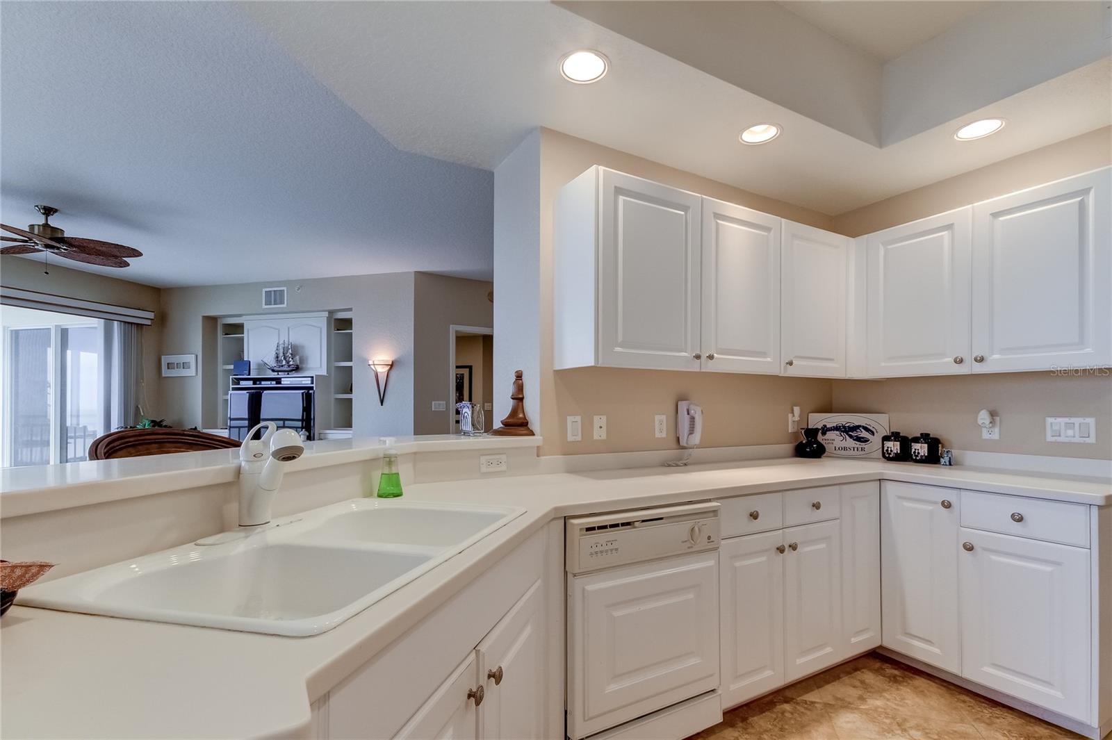 Image 15 of 26 For 1200 Gulf Boulevard 602