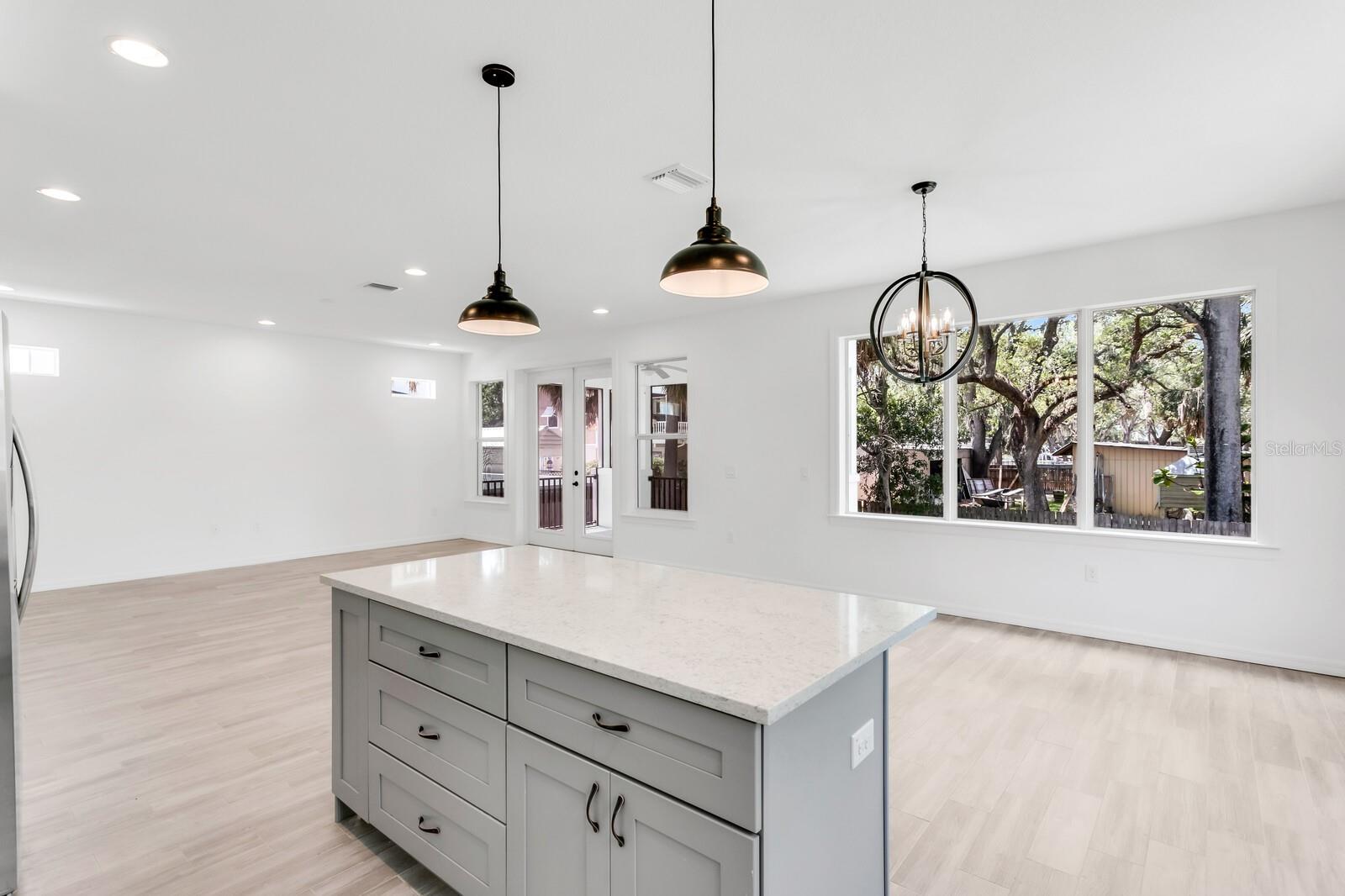 Image 11 of 45 For 7113 Kissimmee Street