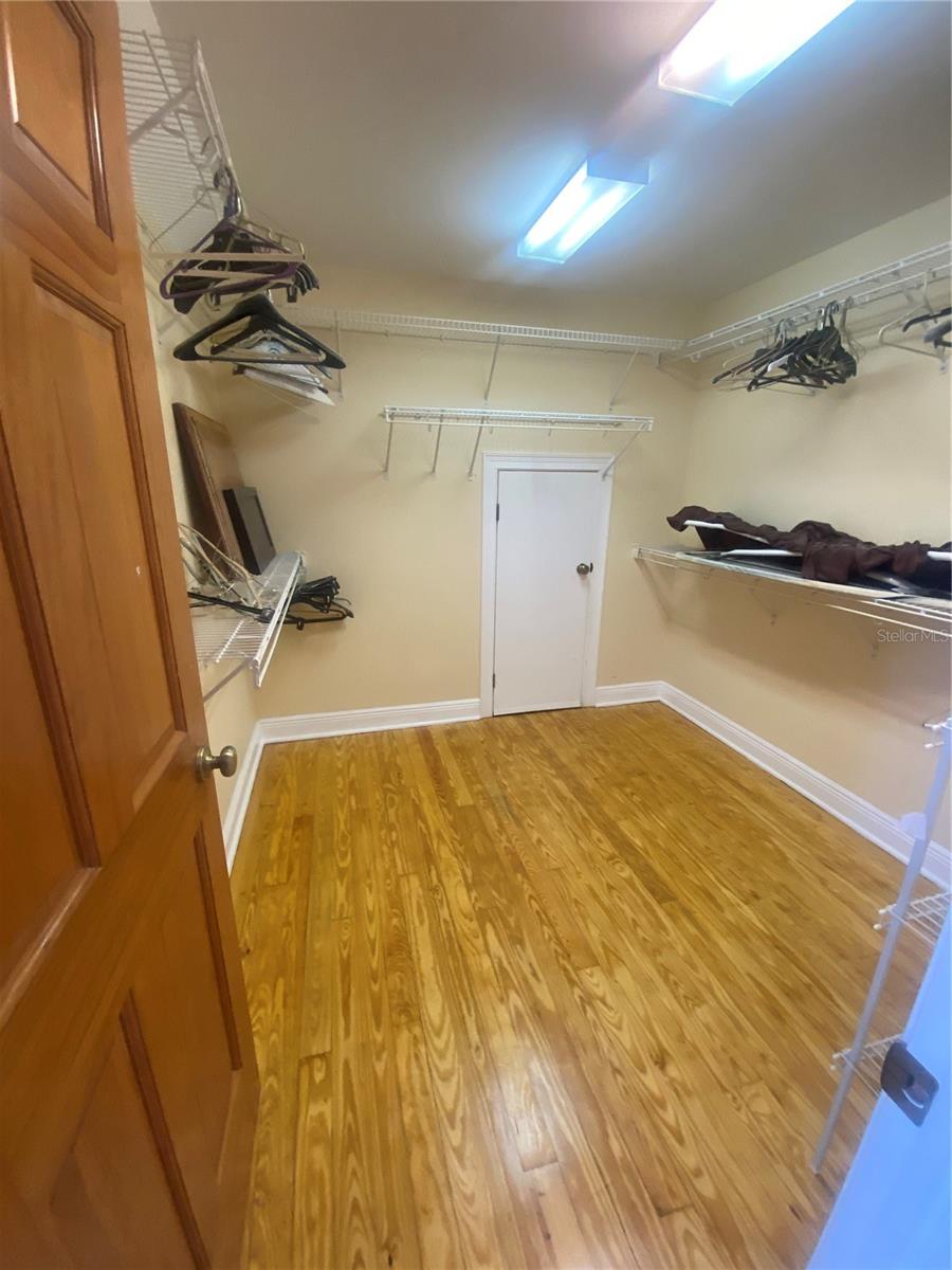 Image 13 of 16 For 18520 Ramblewood Road