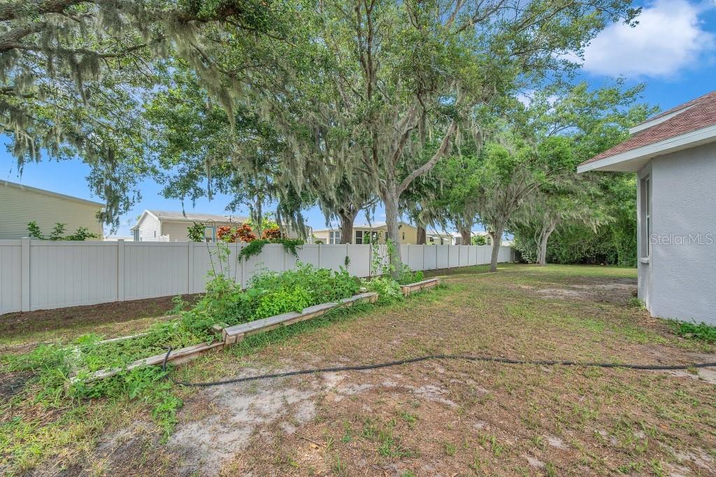 Image 32 of 100 For 3527 101st Avenue E