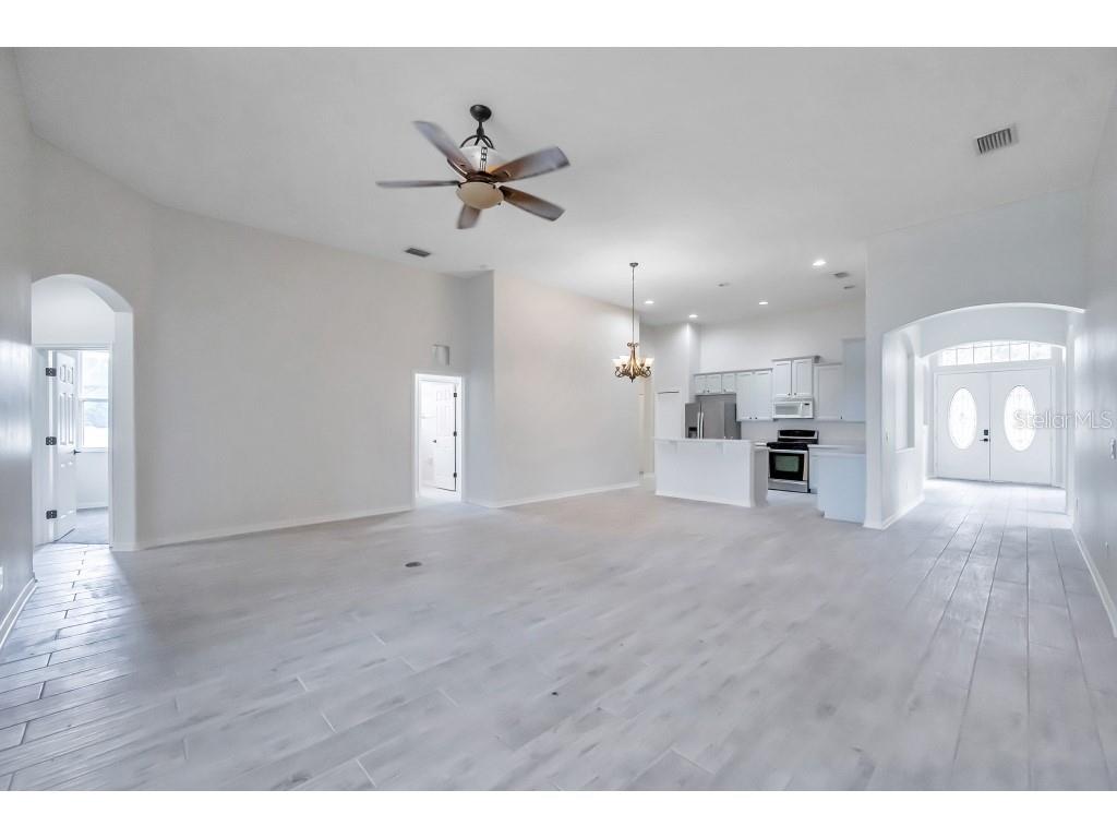Image 8 of 100 For 3527 101st Avenue E