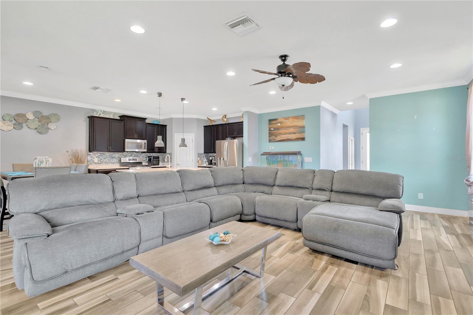 Image 16 of 41 For 7502 Sea Lilly Court