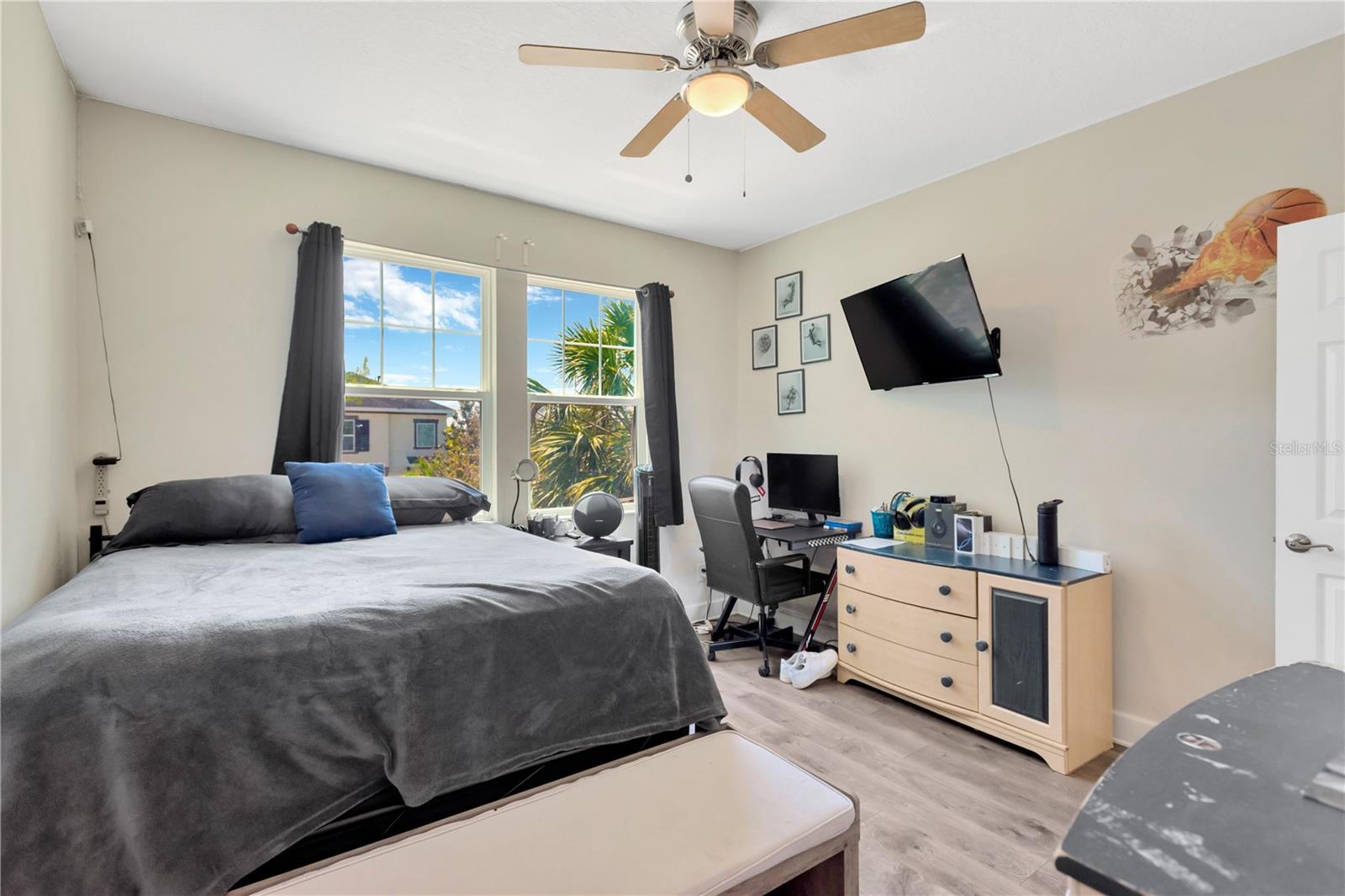 Image 26 of 41 For 7502 Sea Lilly Court