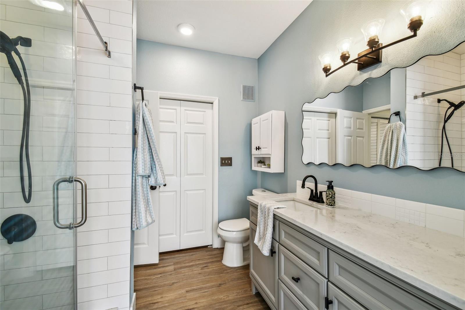 Image 18 of 42 For 9828 Lake Chase Island Way 0
