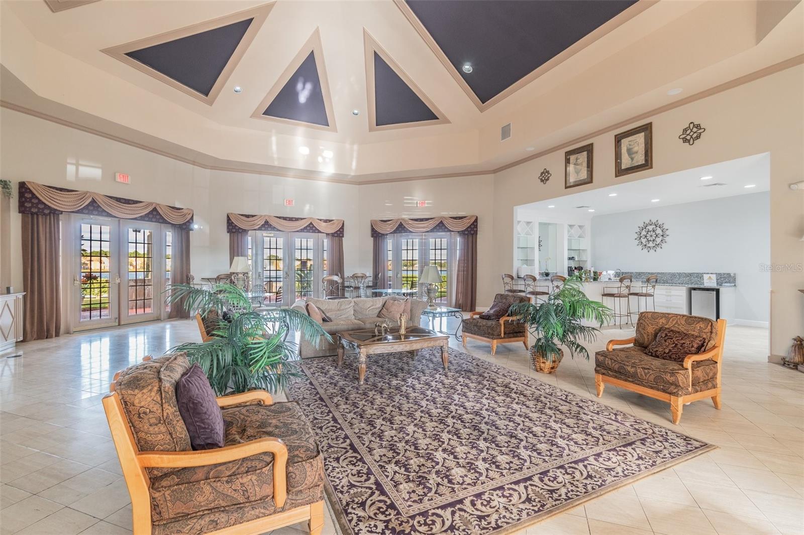 Image 33 of 42 For 9828 Lake Chase Island Way 0