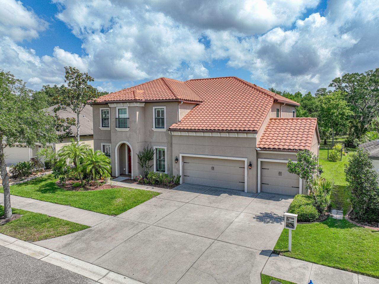 Details for 7927 Hampton Lake Drive, TAMPA, FL 33647
