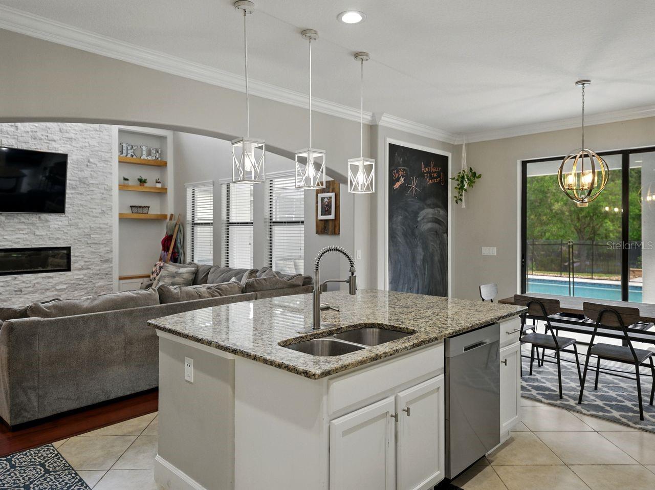 Image 23 of 98 For 7927 Hampton Lake Drive