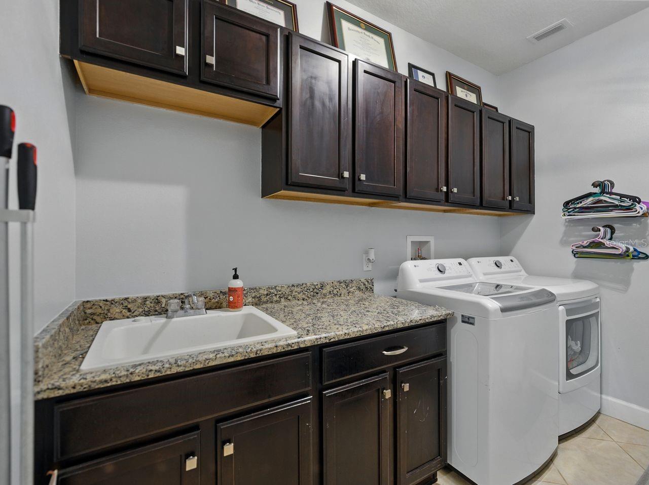 Image 34 of 98 For 7927 Hampton Lake Drive
