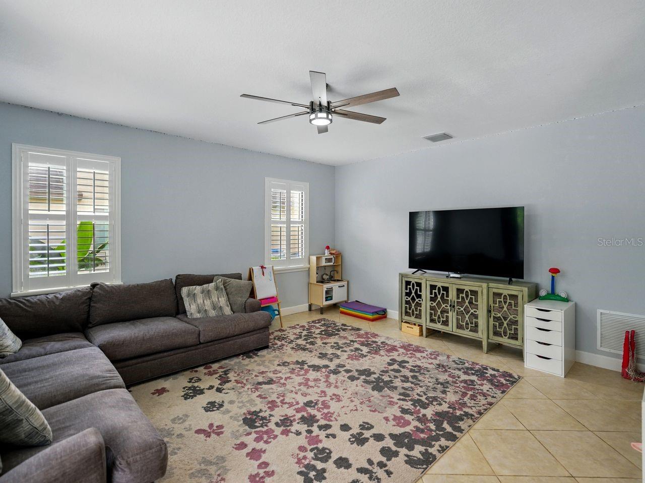 Image 37 of 98 For 7927 Hampton Lake Drive