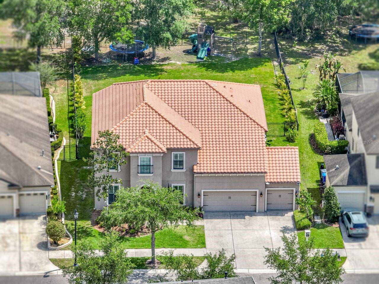 Image 4 of 98 For 7927 Hampton Lake Drive