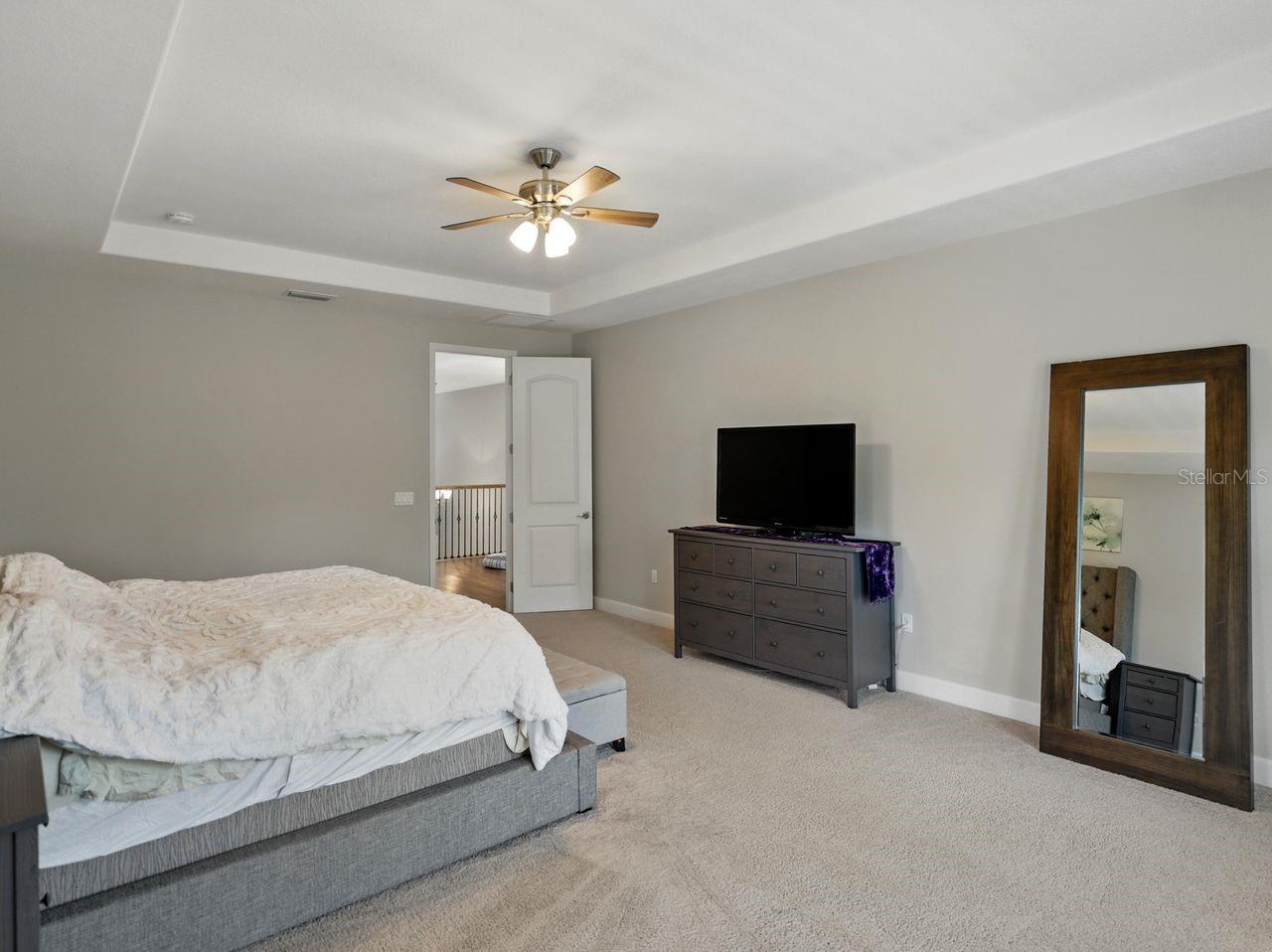 Image 43 of 98 For 7927 Hampton Lake Drive
