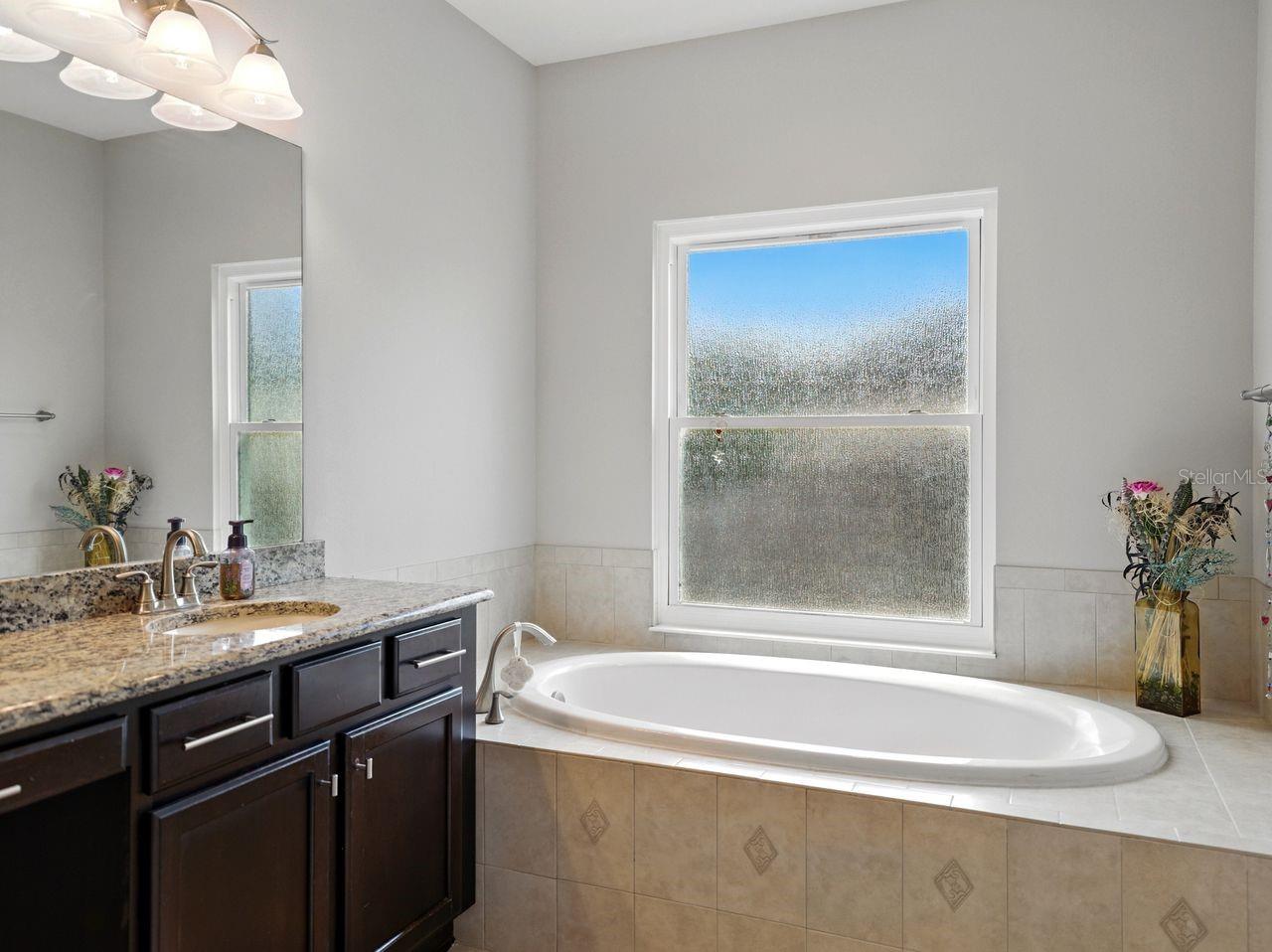Image 47 of 98 For 7927 Hampton Lake Drive