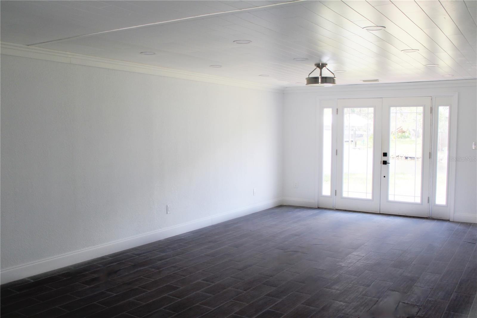 Image 4 of 21 For 8817 Audrey Lane