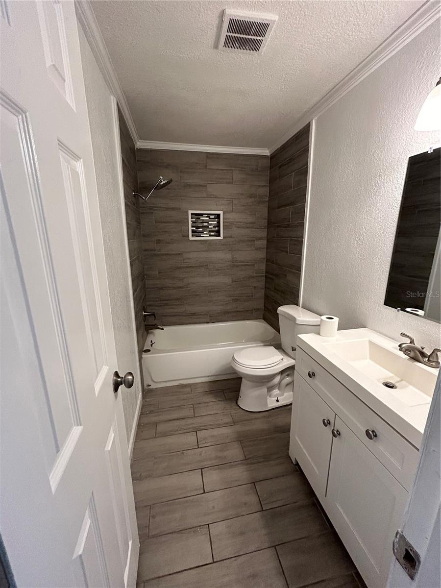 Image 5 of 10 For 1427 15th Street S