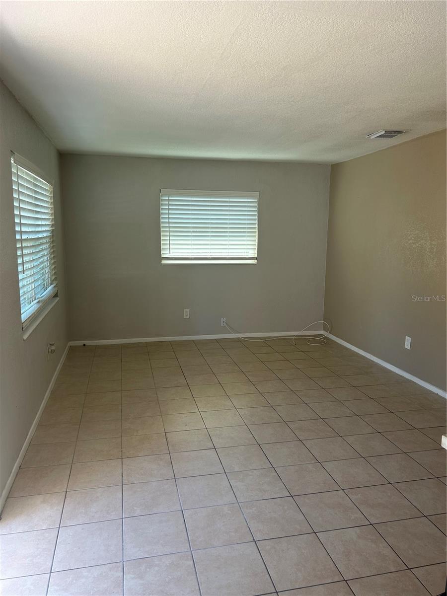 Image 8 of 10 For 1427 15th Street S