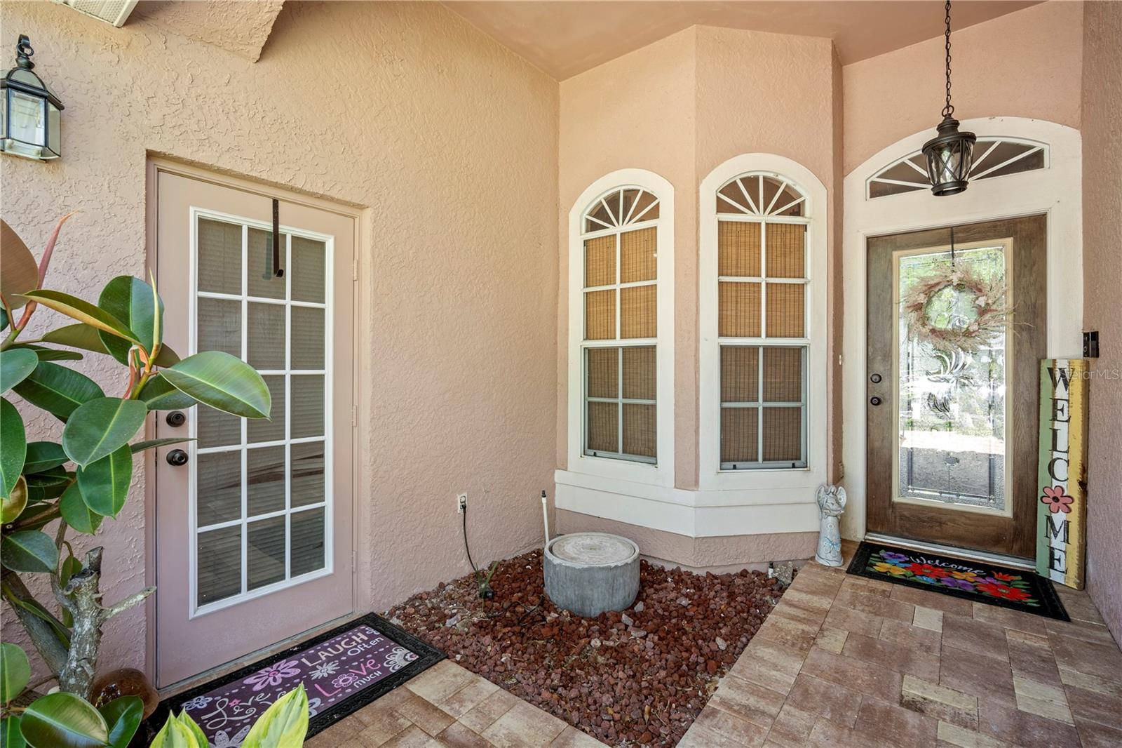 Image 4 of 16 For 12918 Royal George Avenue