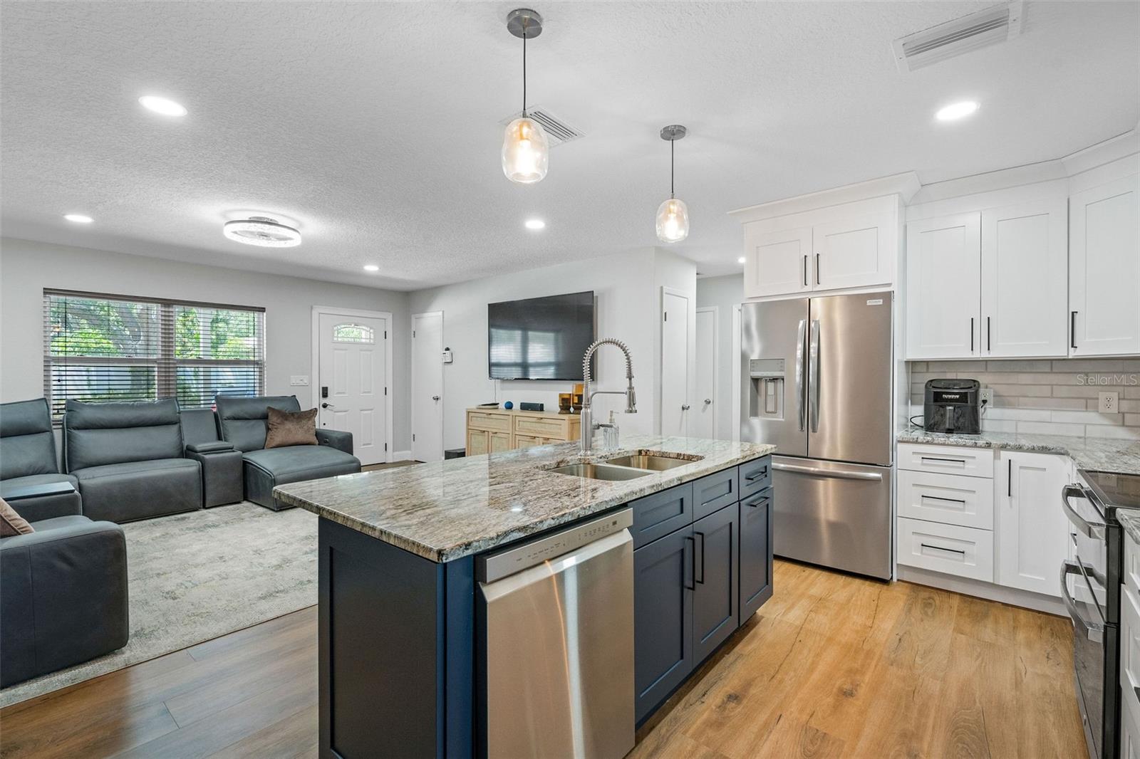Image 4 of 29 For 9653 Golden Grove Street