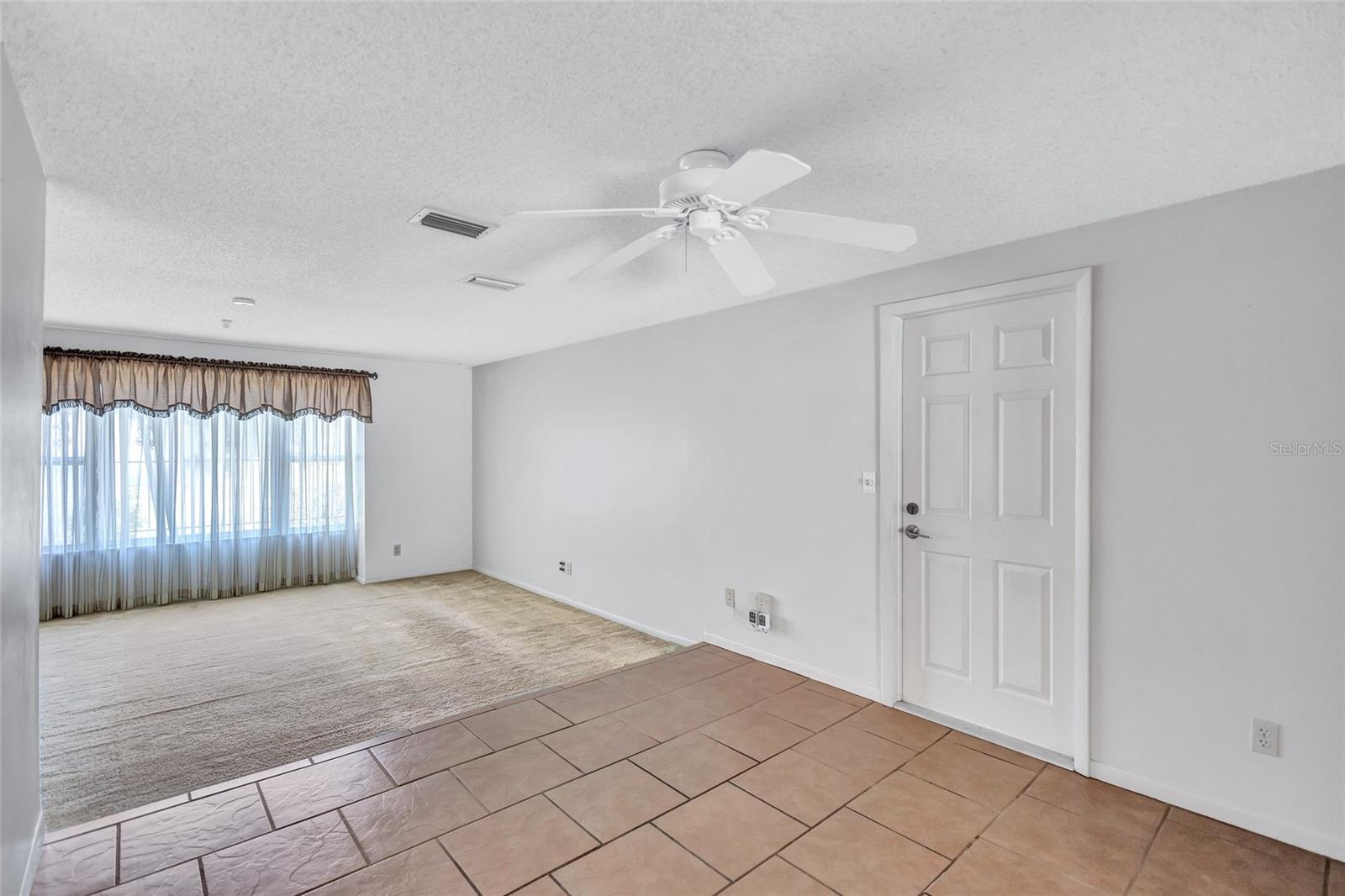Image 11 of 55 For 403 Cactus Circle