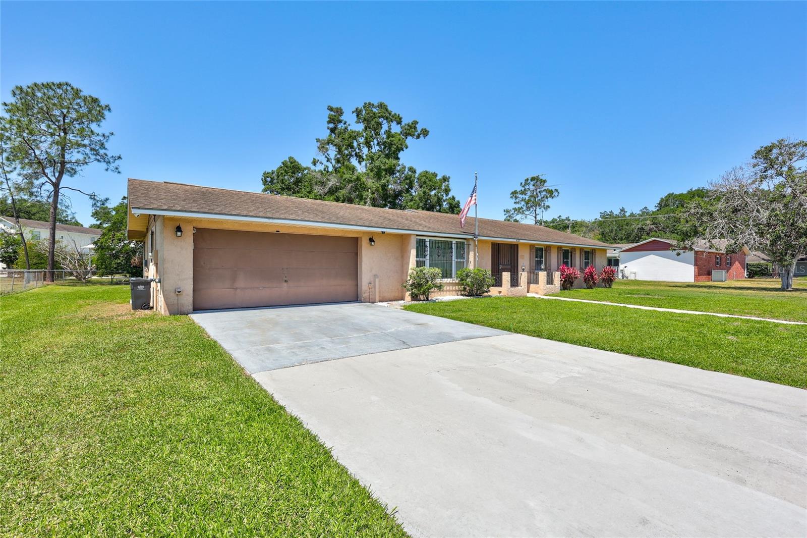 Image 6 of 55 For 403 Cactus Circle