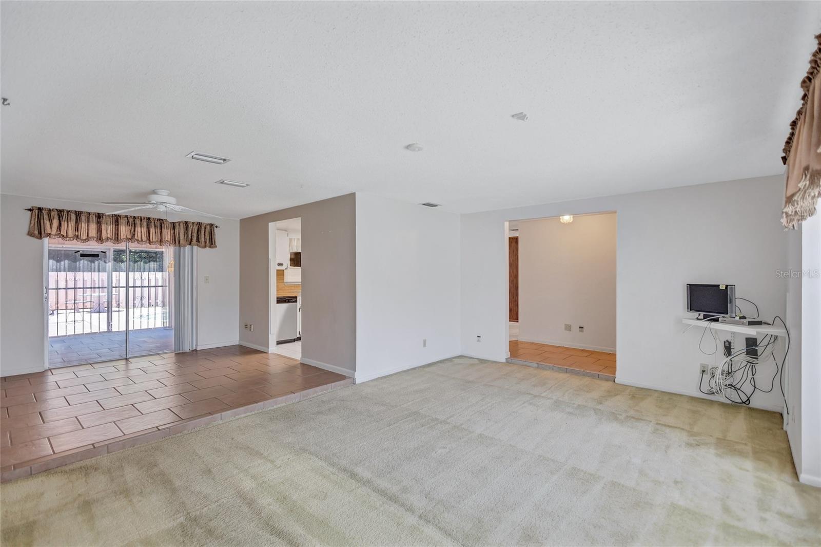 Image 8 of 55 For 403 Cactus Circle