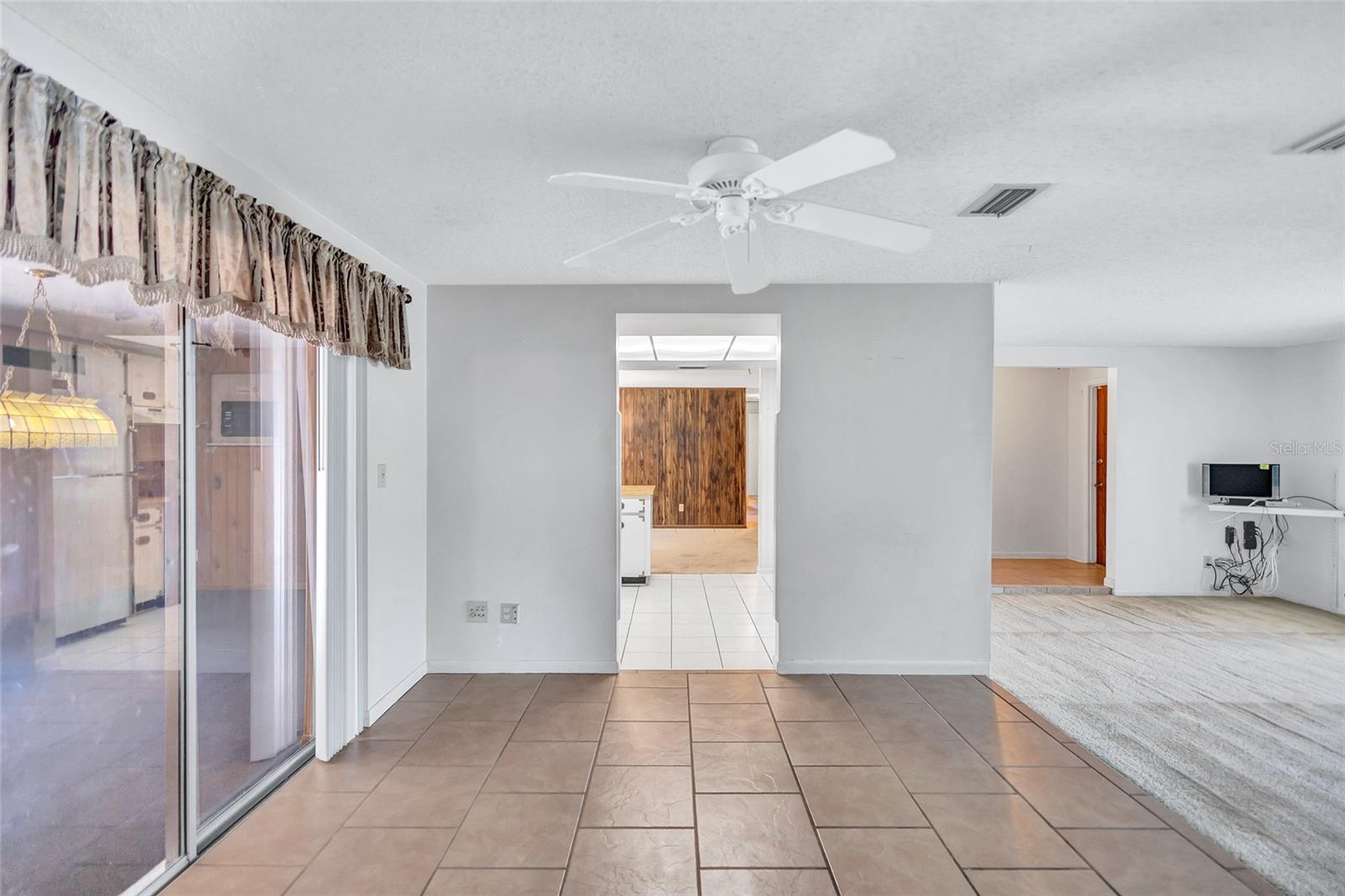 Image 9 of 55 For 403 Cactus Circle