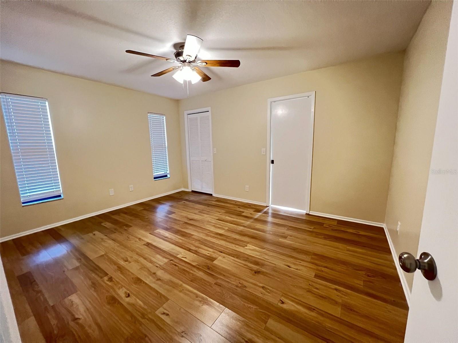 Image 19 of 45 For 3907 Applegate Circle