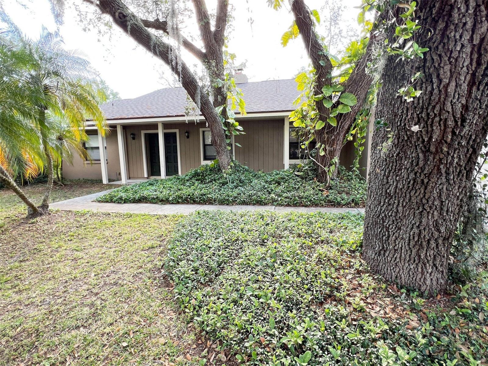 Image 2 of 45 For 3907 Applegate Circle
