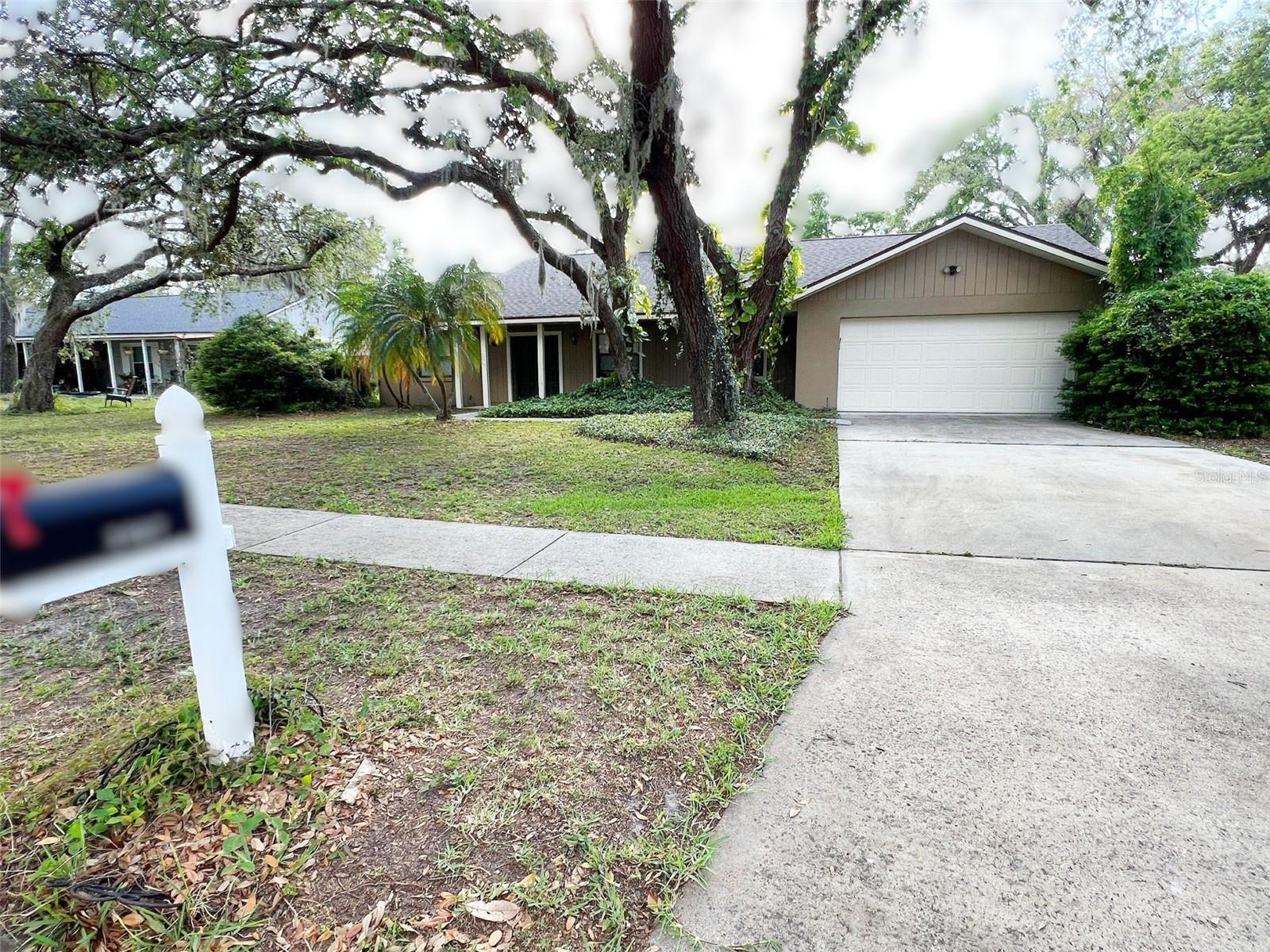 Image 3 of 45 For 3907 Applegate Circle