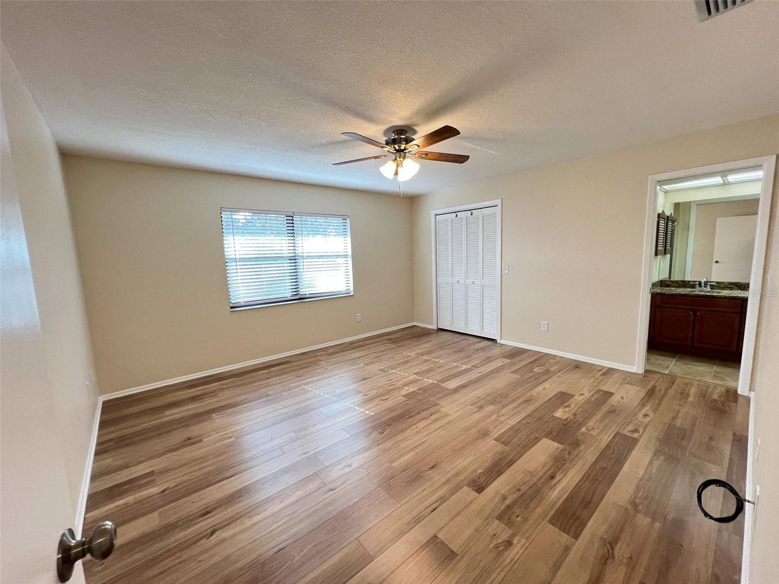 Image 31 of 45 For 3907 Applegate Circle