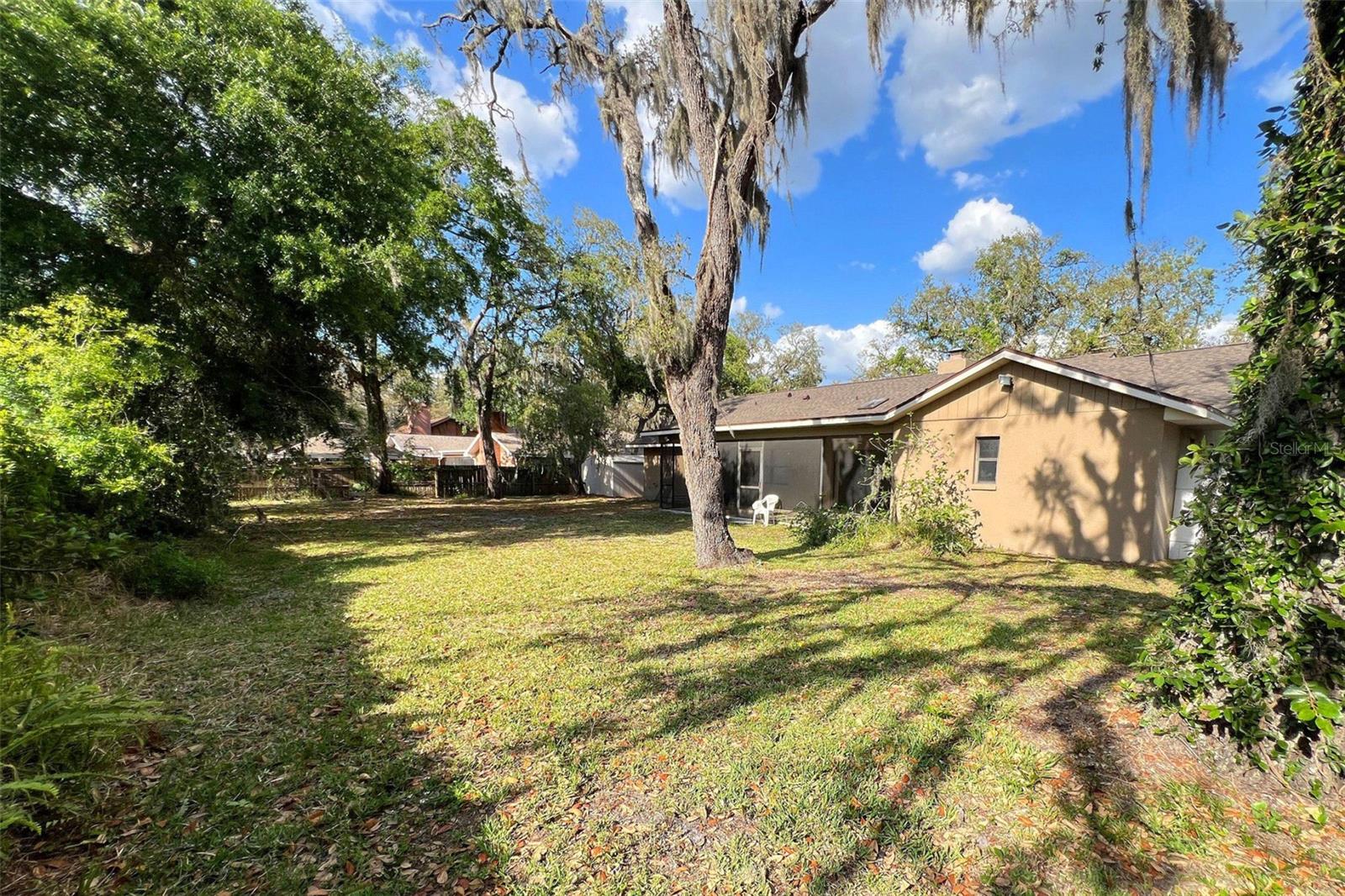 Image 43 of 45 For 3907 Applegate Circle
