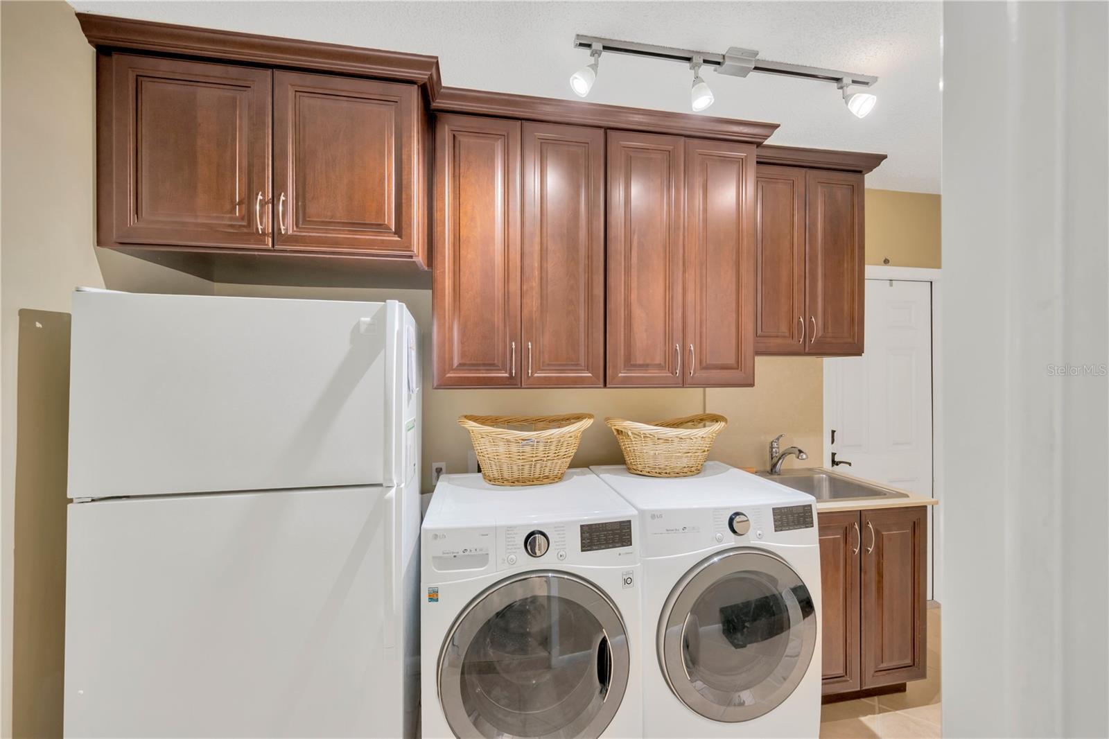 Image 21 of 72 For 1007 Morfield Lane